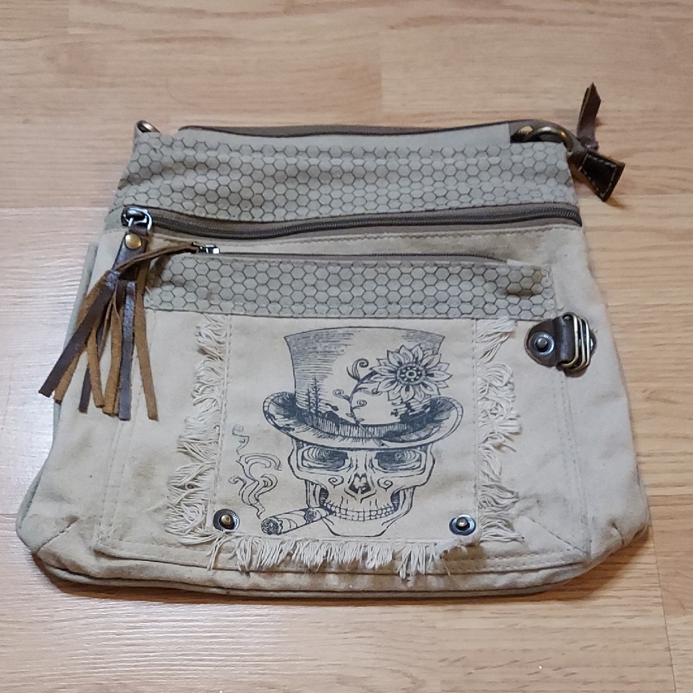 Stylish Tan Crossbody Bag with Skull Design